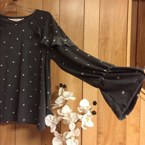 A. Ok coevolution  gray and withe dot sweater - Picture 4 of 7